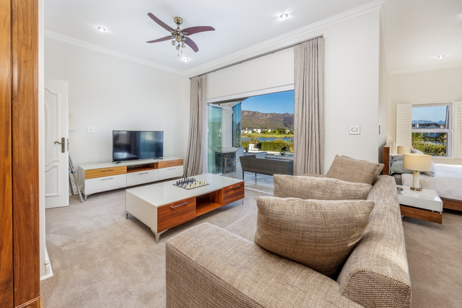 5 Bedroom Property for Sale in Val De Vie Estate Western Cape